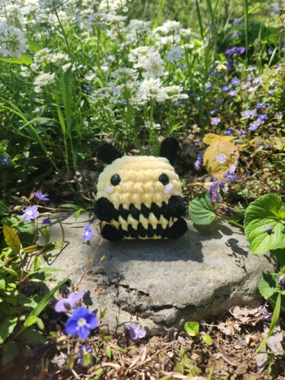 Sitting Bee